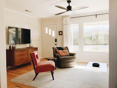 Top performing Airbnb: Settled Inn on Panhandle Street in Denton