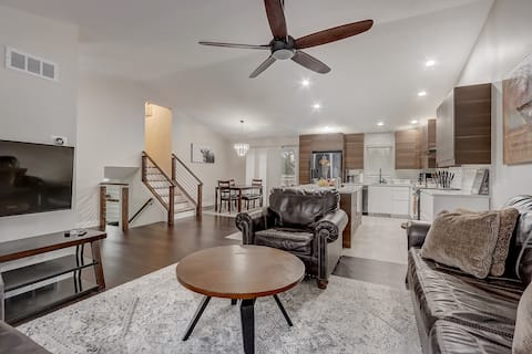 Luxurious & Spacious 4 BR Home w/o Cleaning Fees