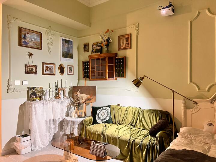 Privatunterkunft im französischen VintageStil in Florida