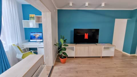 Central Chic Otopeni / Netflix, HBO, SkySHO & iMac