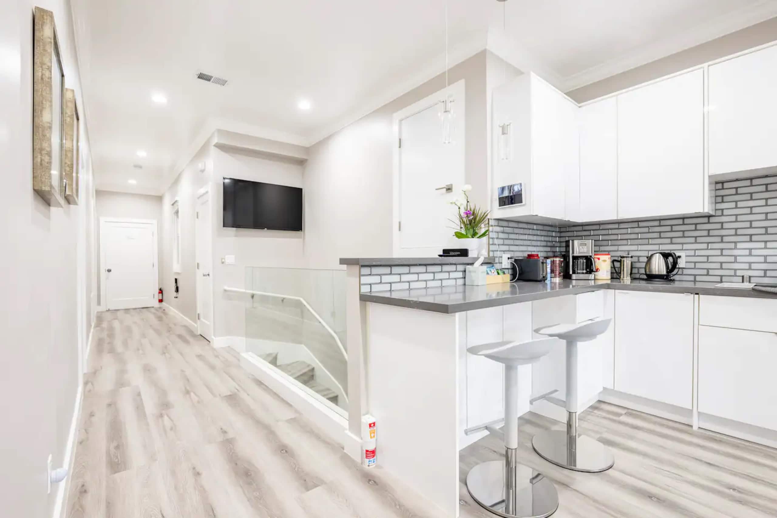 Townhouse in San Francisco · ★4.92 · 3 bedrooms · 3 beds · 3 baths - Image 1