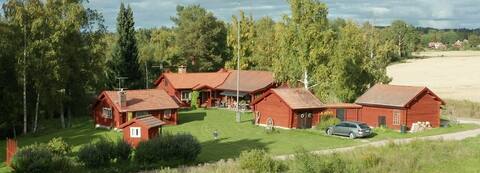 Large traditional log house in Leksand, Dalarna