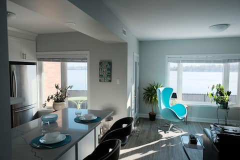 Waterfront~NO FEE~Accessible~downtown~full kitchen