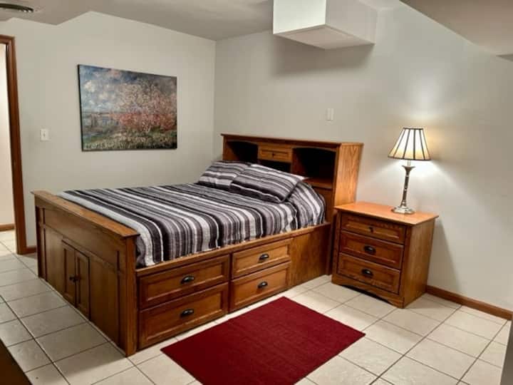 غرفة نوم بمستوى منخفض 5