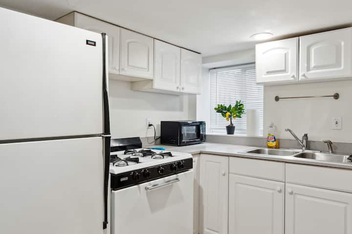 Guest Suite In Central District - Seattle, WA