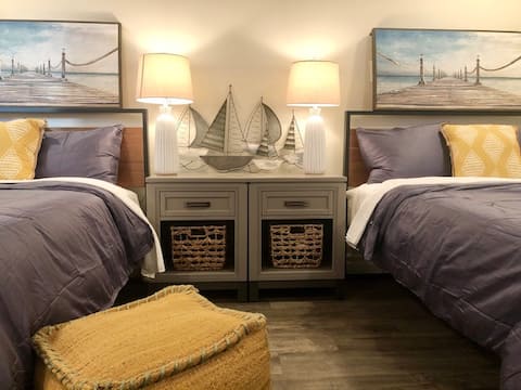 The Islander:New Listing from Super Host Patricia