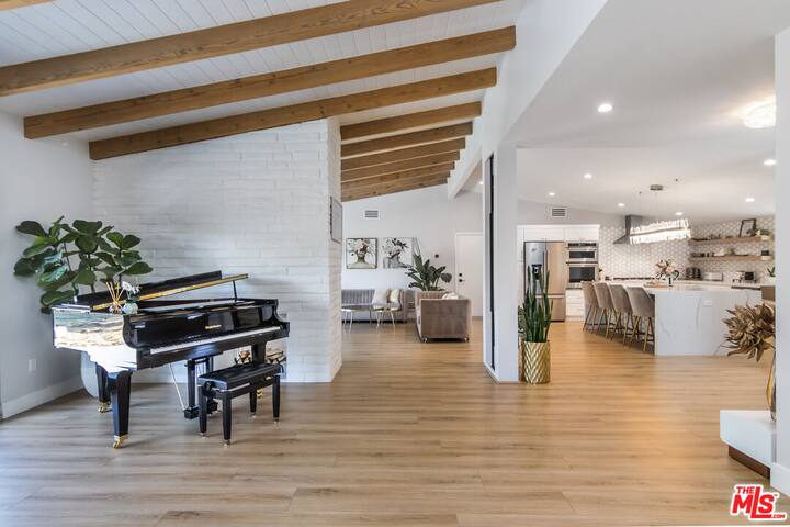 Heaven – Home Away from Home! gallery image 2