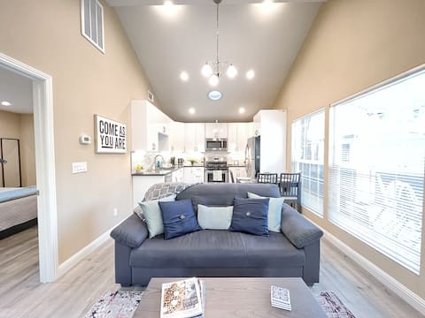 Successful Airbnb property: Santa Clara Guest House w/King Bed and Parking in Rose Garden