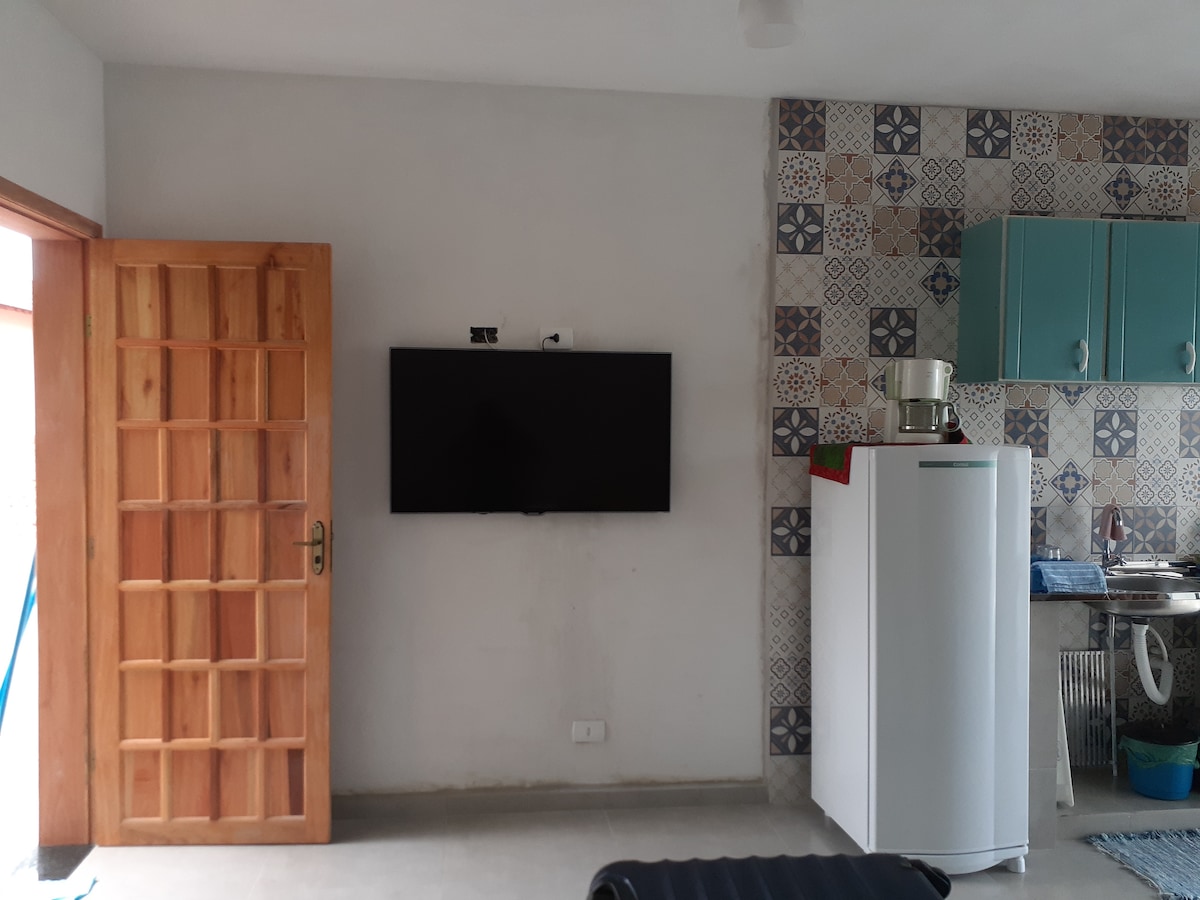 Top Airbnb: Charming and cozy apartment just 2 blocks from the beach em Itapoá