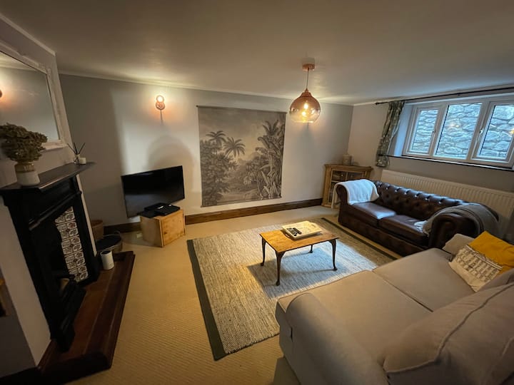 Cosy, Spacious 3 Bedroom Cottage With Log Burner - Matlock