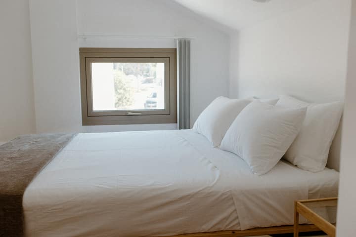 Брачен кревет (широк 180-220 см) 