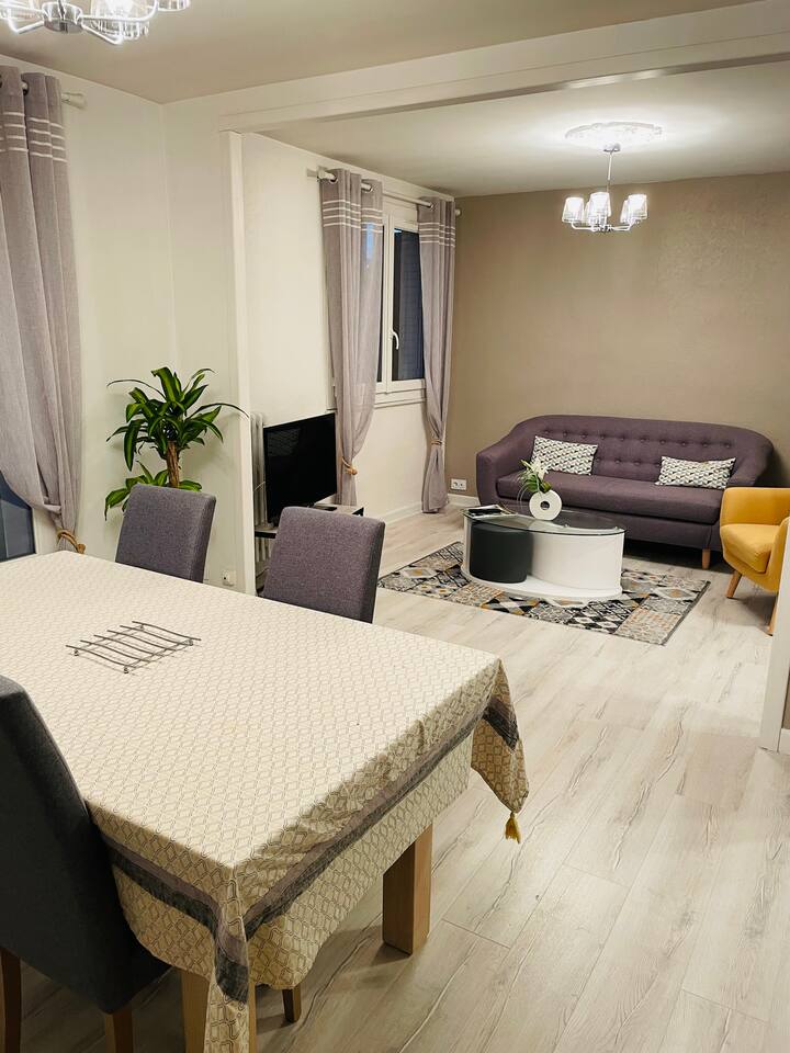 Golden South 70m2 apartment and private garage Apartments for Rent