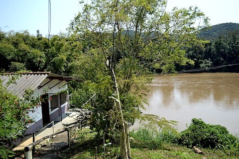 Casinha da Fonte - Caverna do Diabo/Petar- SP