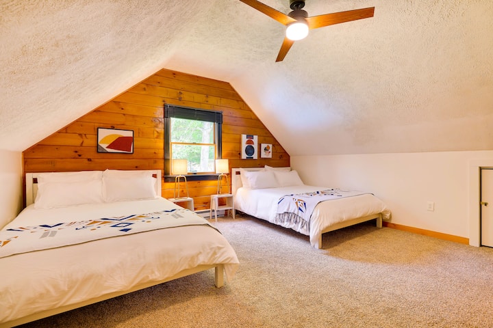 Camera da letto 4: due letti queen-size e spazio ufficio