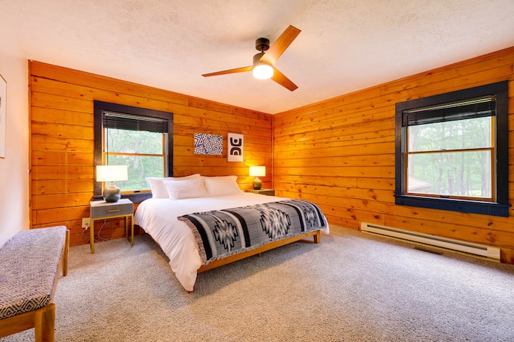 Camera 2: letto matrimoniale grande al 1° piano