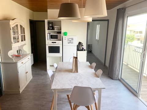 Airbnb performant: Southern Spirit & Windsurfing Plage des Chalets à Gruissan