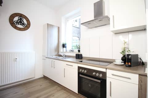 Erfolgreiche Airbnb-Immobilie: Studio-Indust:"JUNIK Apartments" Zentral/Netflix. in Neudorf Nord
