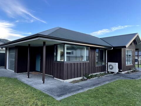 Home in Reefton