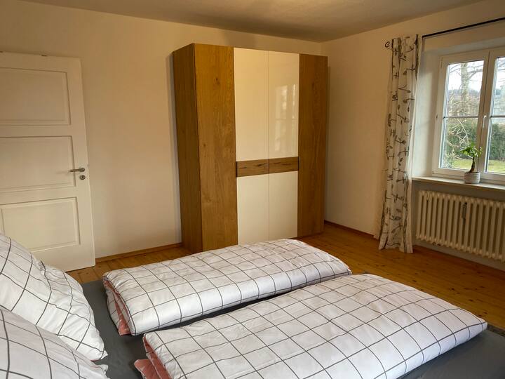 Საძინებელი 1 (ორადგილიანი საწოლი)