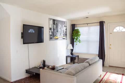 Guest favourite 3 bed 2 bath First floor Metropark
