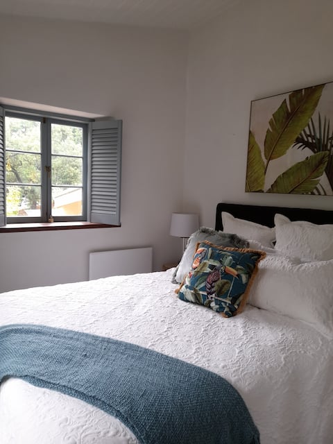 Top performing Airbnb: Two-Acres Italian villa creek setting - 3 bedroom in Adelaide Hills Council