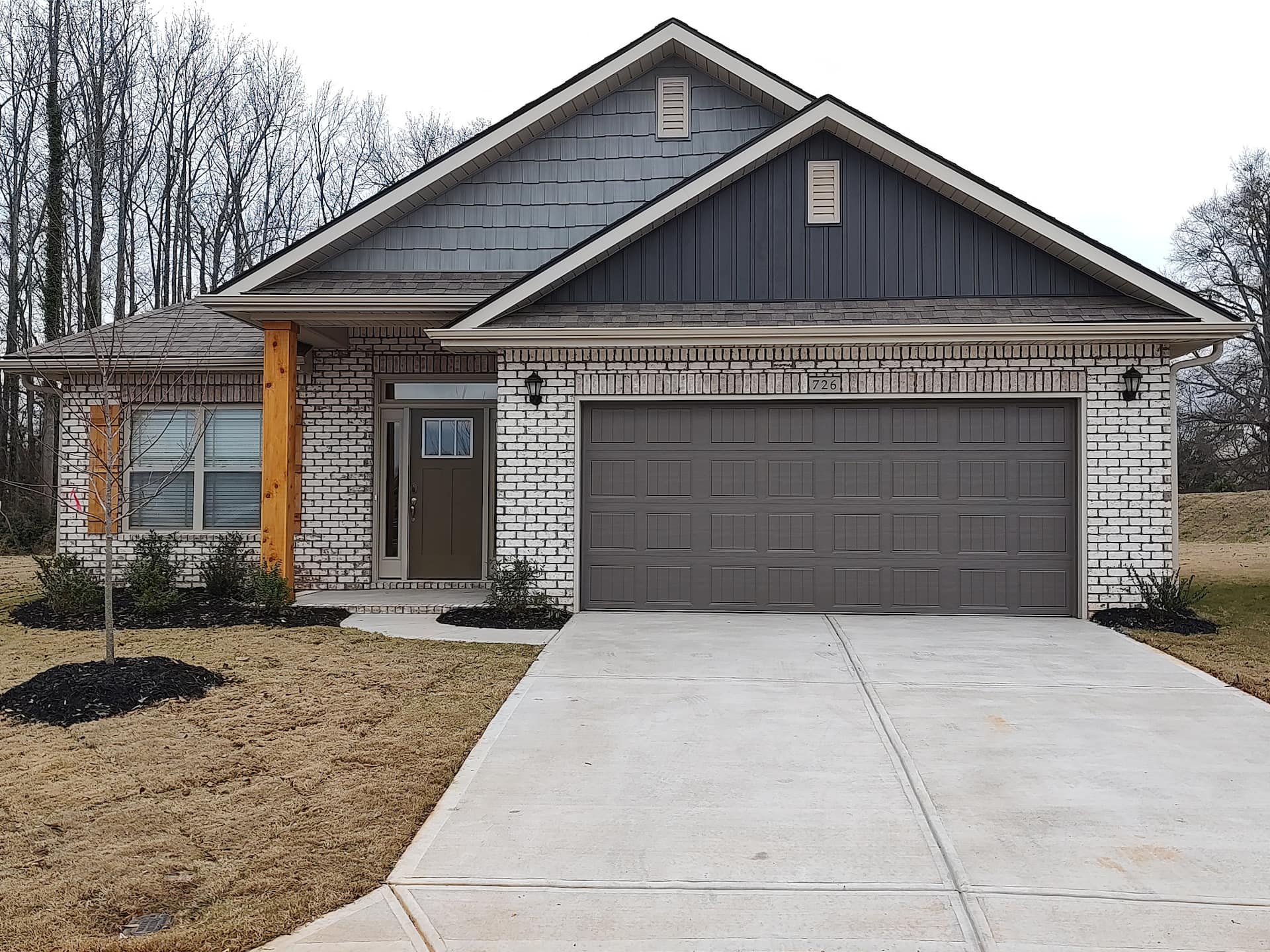 Beautiful New House in the center of Boiling Springs