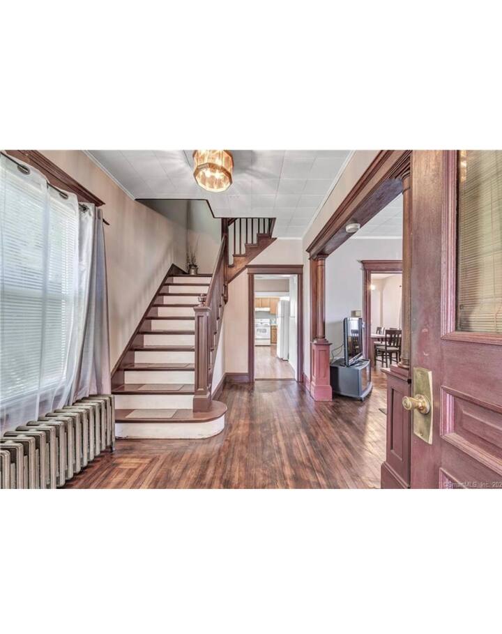 Cozy 2 bedroom, 1.5 bathroom home. Houses for Rent in