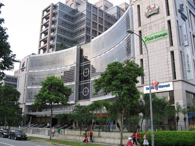 Spacious & Lavish, 4BR @Clarke Quay Singapore gallery image 3