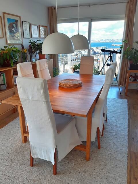 KELSTEAD Stunning sea views on the inner harbour
