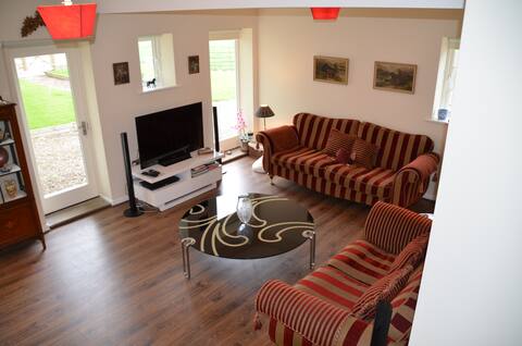 Luxury Old Stone Cottage, Beautifully Presented