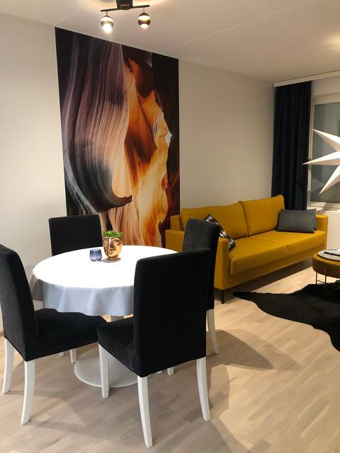 High-quality peaceful one-bedroom apartment, free parking