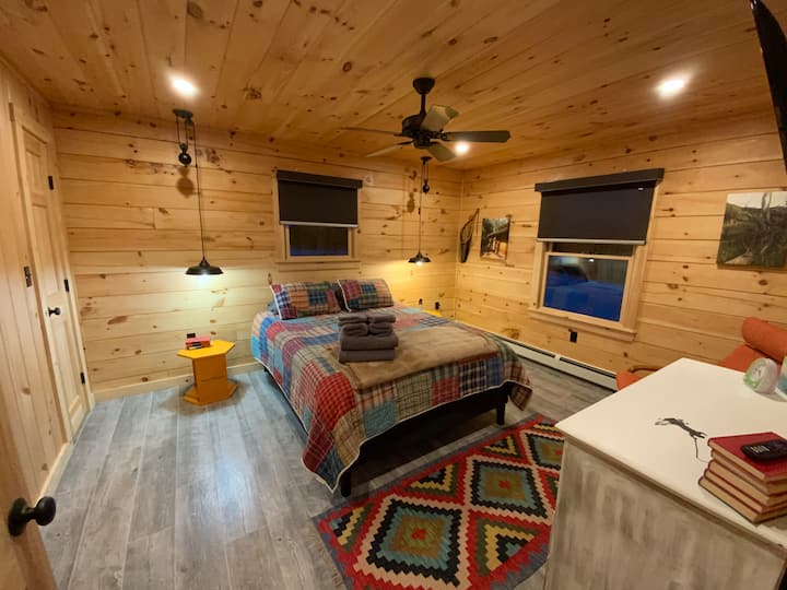 חדר שינה מס '1 מיטת קווין