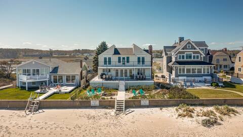 Unique Beach Front With Panoramic Views !