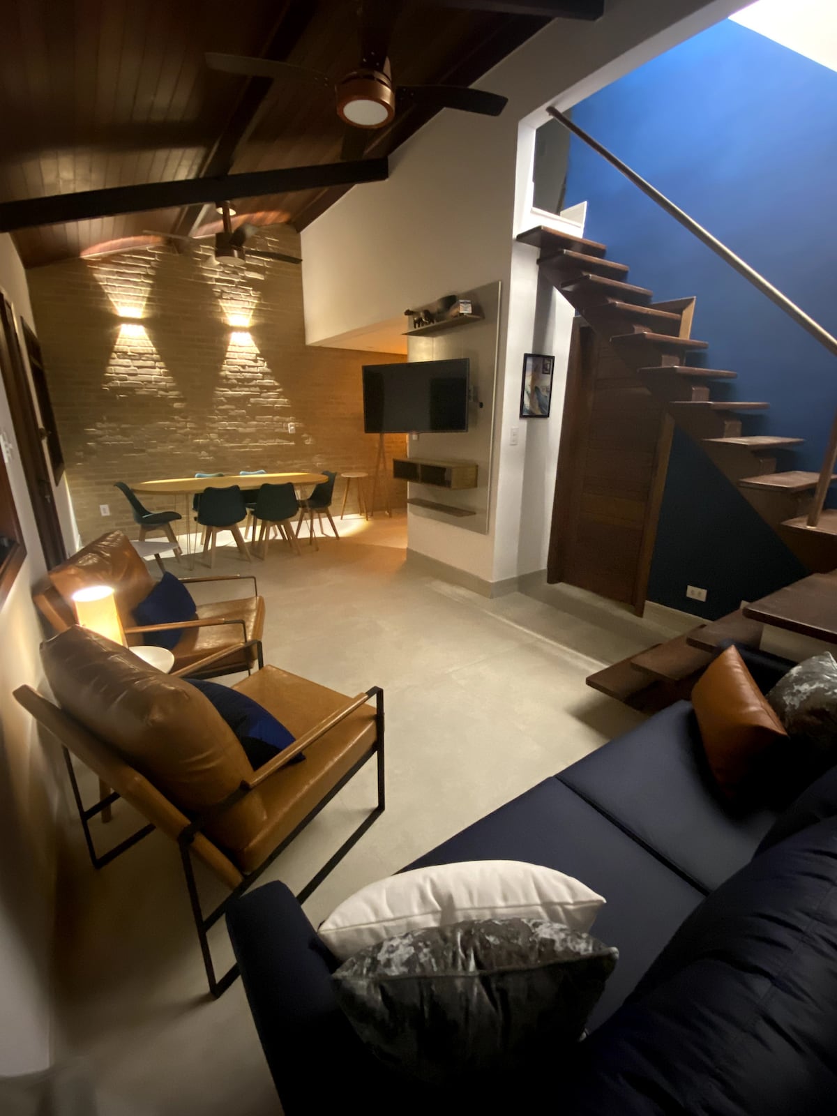 Popular Airbnb listing: Foot in the Sand Newly Renovated House Ilha Bela Sunset in Ilhabela