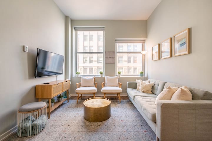 Spacious & Stylish 2BR-2BA Apt Steps from The Bean