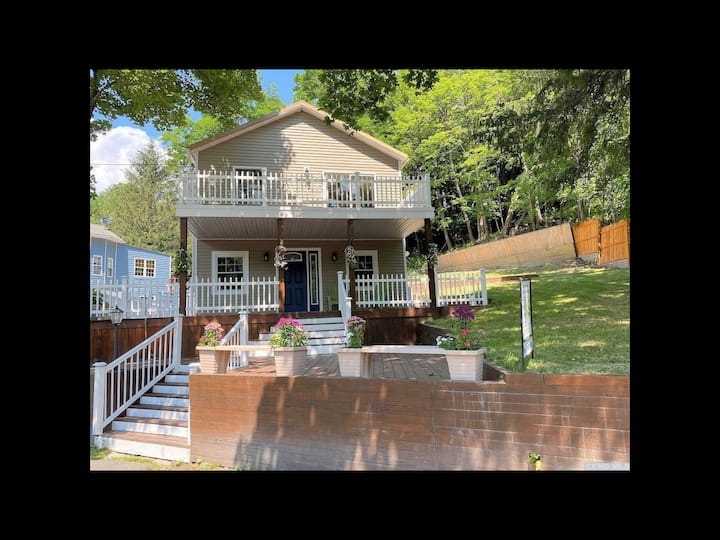 Brand NEW 4 bedroom Entire house, Hudson NY! Houses for Rent in