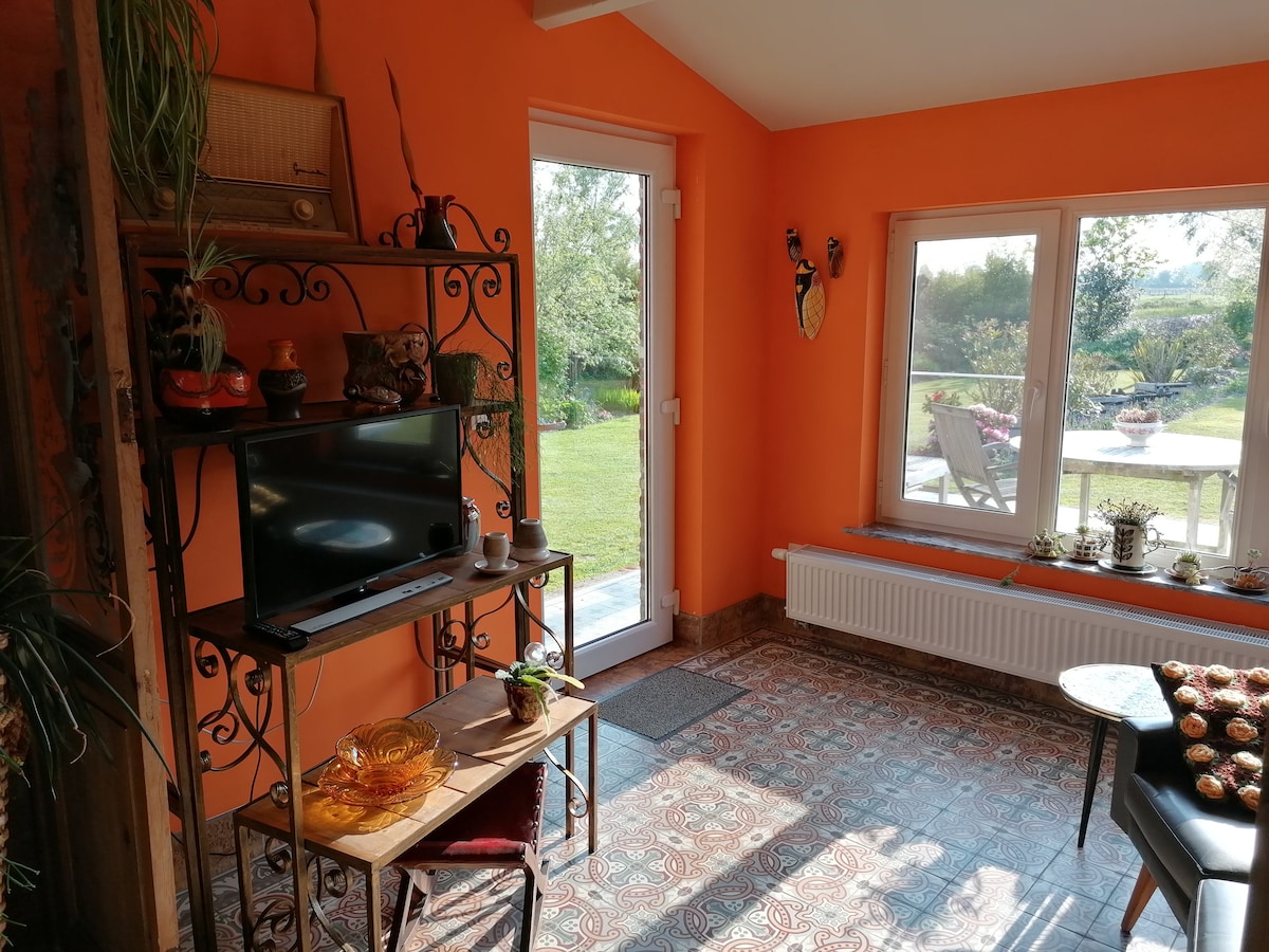 Successful Airbnb property: Cottage - Farmhouse Flower Farm in Oost Vlaanderen