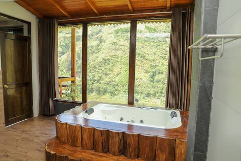 Room with Hydromassage at Vertikal lodge 101