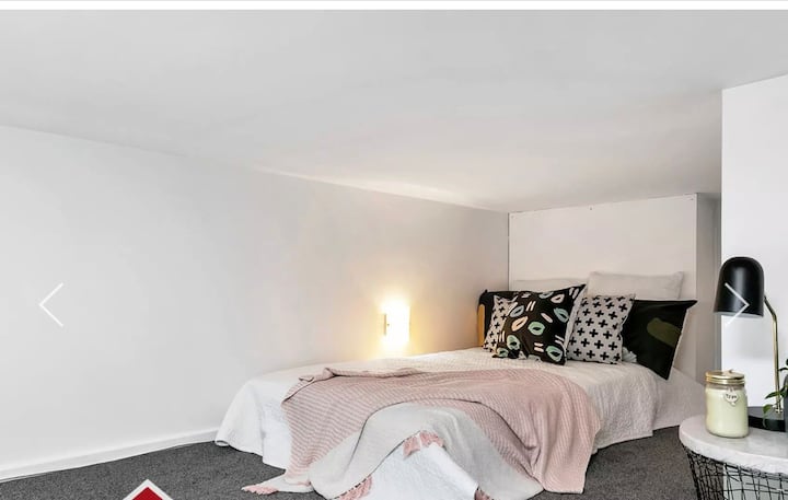 2 Bedroom + Loft Apartment In Heart Of Cbd - Auckland