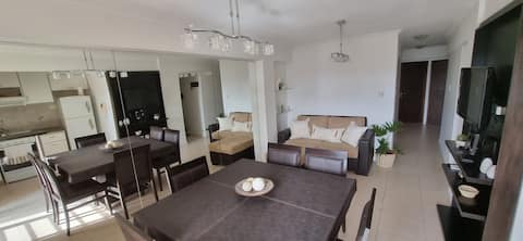 Successful Airbnb property: Quiet and centrally located, 2 bedrooms, 2 bathrooms and a garage in Santa Fe