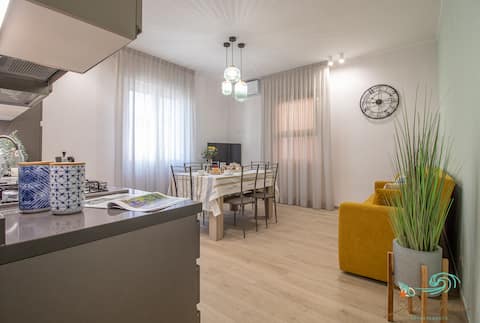 Top Airbnb: Beach Included - Stella Marina Apartment in Forli' Cesena
