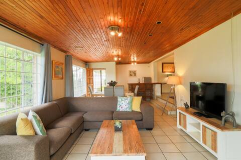 Sunny Family Home & Garden - Atlasville