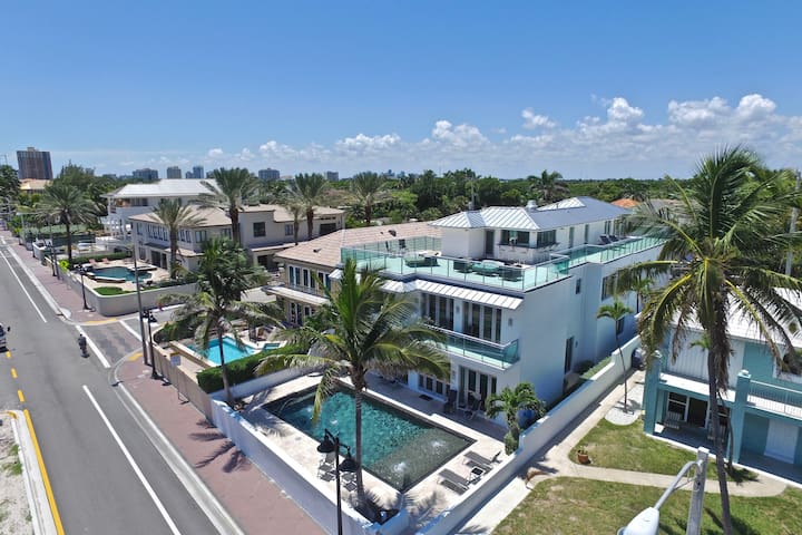 Modern 7k SF Beachfront Estate w/ Massive Roofdeck gallery image 2