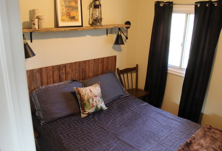 ¡Cama tamaño queen para un buen sueño nocturno! 