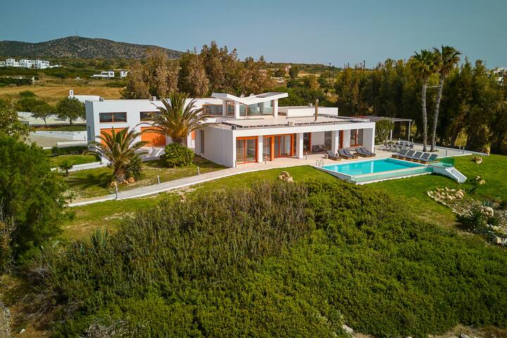 Villa Seven “Luxury beachfront Villa” in Rhodes gallery image 2