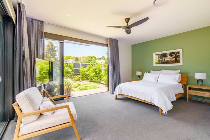 Stylish Home near Noosa & Peregian, walk to Beach gallery image 3