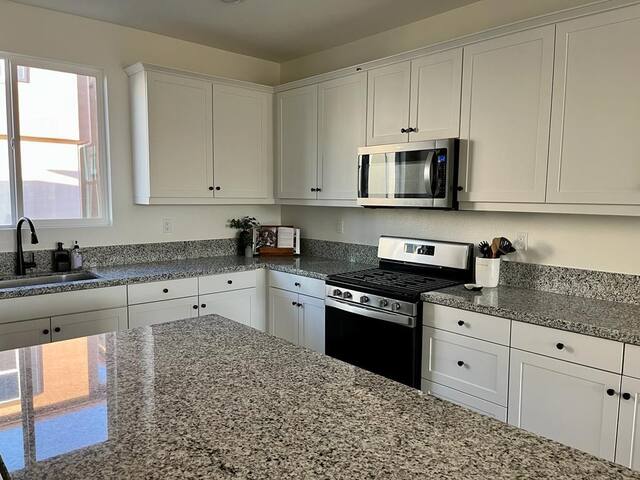 LA Sofi House located next to Sofi Stadium & LAX gallery image 3