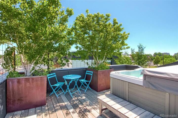 Incredible 4BR in Denver’s RiNO! w/ Hot Tub gallery image 2
