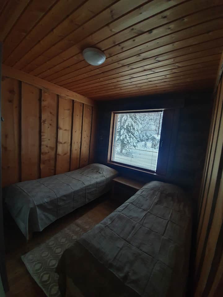 Спалня 2 (на долния етаж)