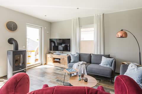 Popular Airbnb listing: Eisvogel am See vacation home with sauna and fireplace in Krakow Am See